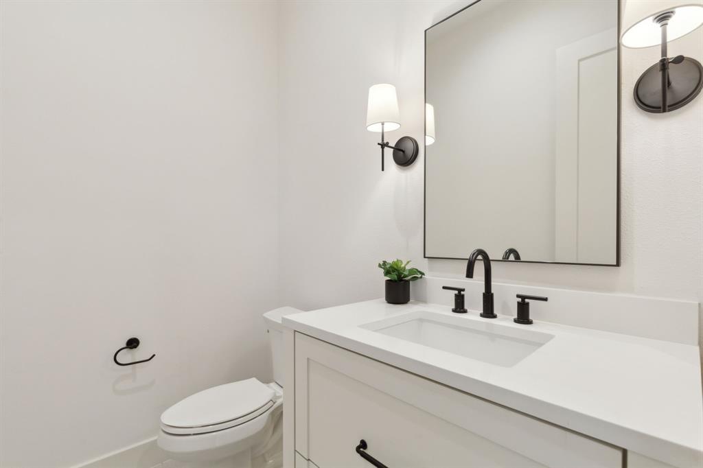 AIRLAWN HOMES - Residential Lease