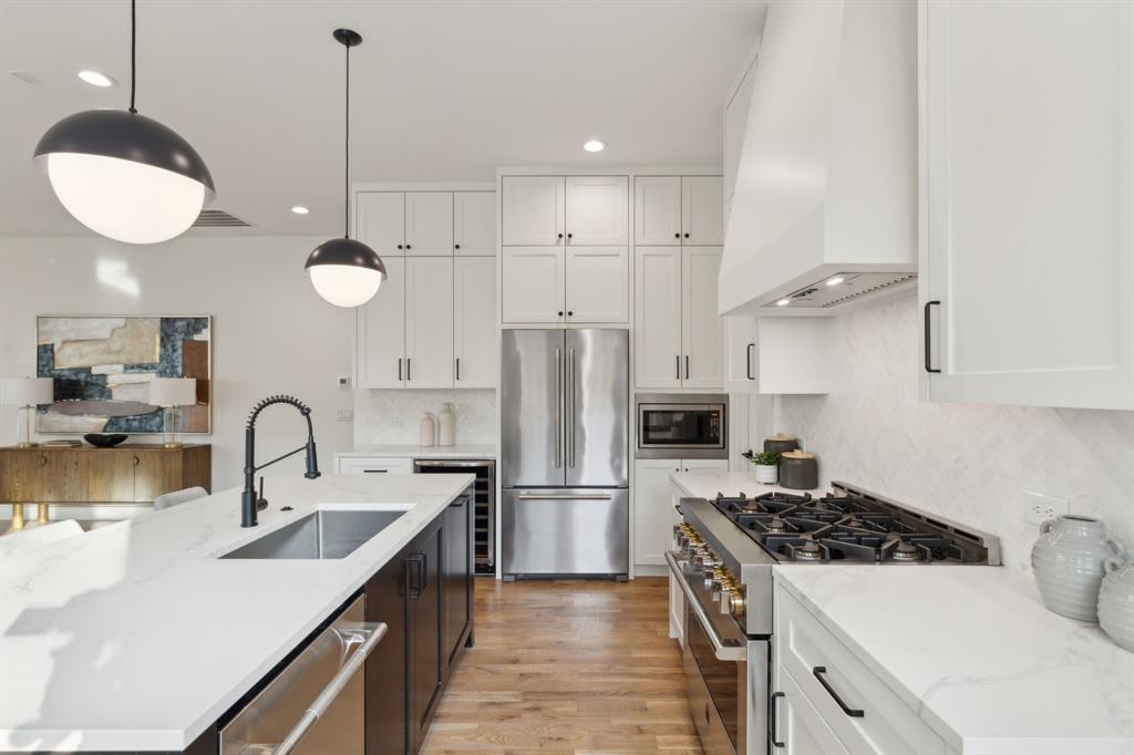 AIRLAWN HOMES - Residential Lease