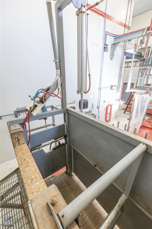 T&P LANE - Commercial Sale