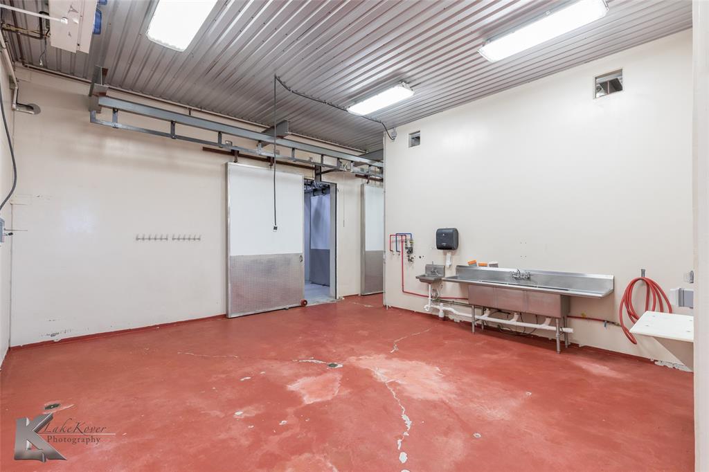 T&P LANE - Commercial Sale