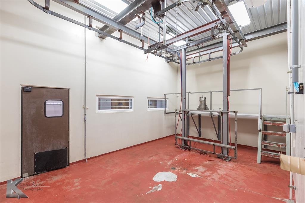 T&P LANE - Commercial Sale