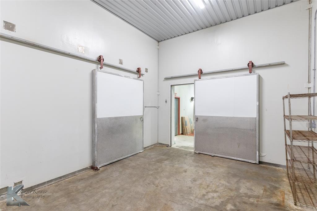 T&P LANE - Commercial Sale