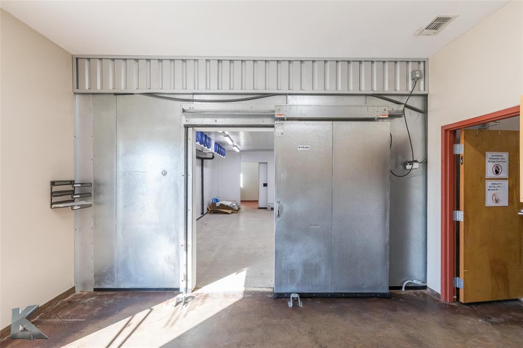 T&P LANE - Commercial Sale