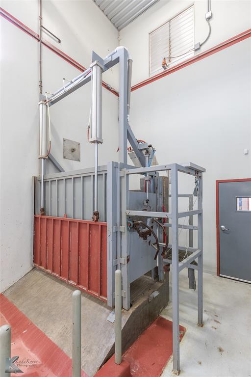 T&P LANE - Commercial Sale