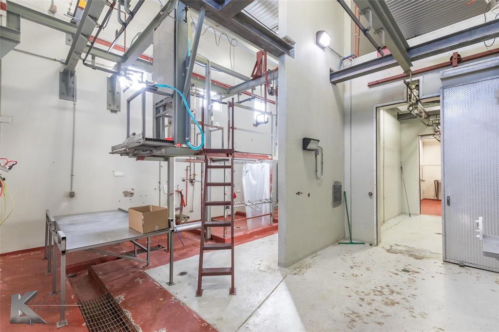 T&P LANE - Commercial Sale