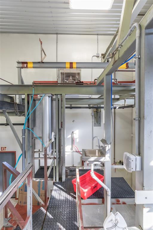 T&P LANE - Commercial Sale