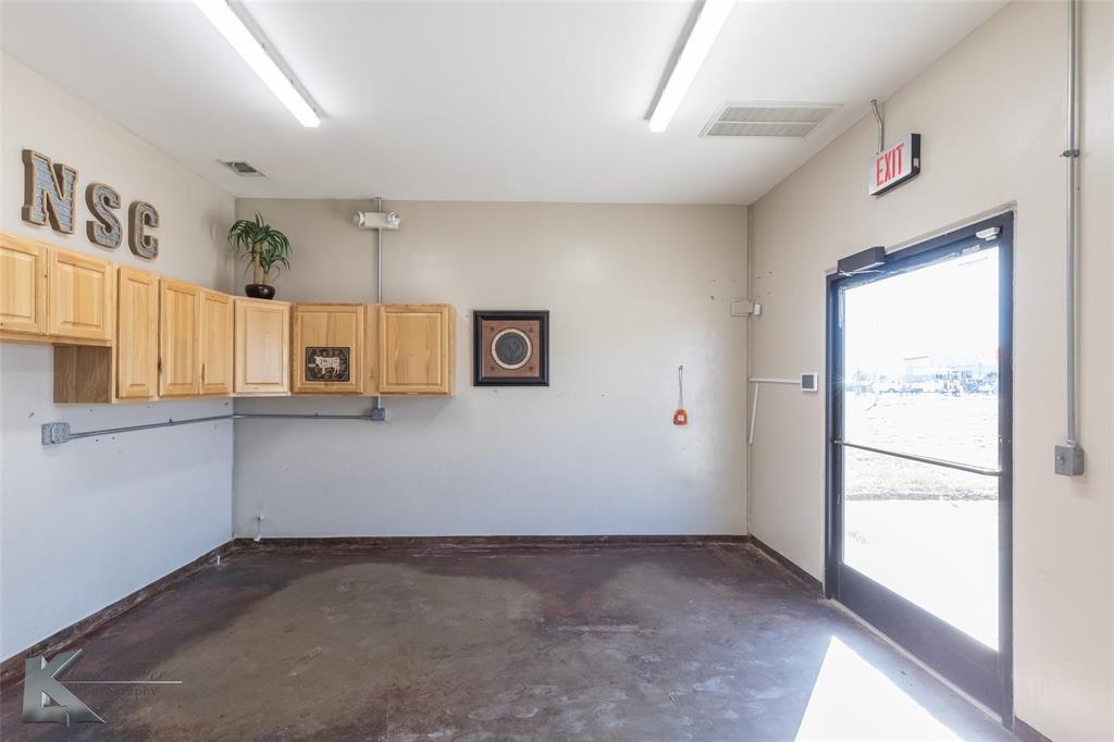 T&P LANE - Commercial Sale