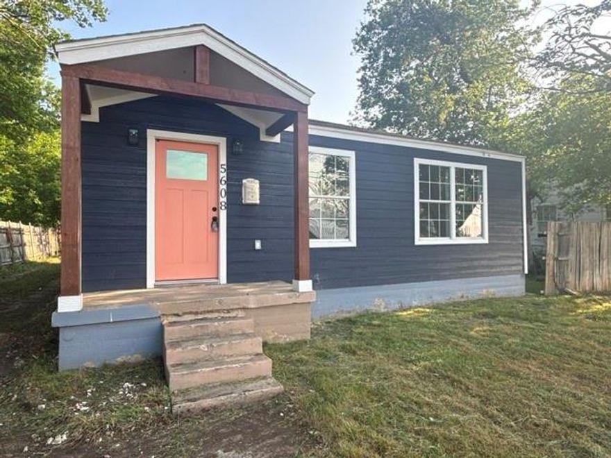 Welcome to 5608 Birchman Ave in Fort Worth’s desirable Ridglea area! This beautifully updated 3-bedroom, 2-bathroom home features an open layout, stylish LVP flooring throughout, and a kitchen with ample cabinet space and a large pantry. The split-bedroom design offers added privacy, with a spacious primary suite that includes dual sinks and a walk-in closet. Nearly everything in the home appears to be new, with just a few finishing touches needed to make it your own. Enjoy a nice-sized lot with a covered patio and a generous backyard, perfect for relaxing or entertaining. Conveniently located near major highways, shopping, dining, and just minutes from Fort Worth’s Cultural District, TCU, Botanic Garden, Zoo, and Dickies Arena.
Don’t miss this great opportunity in a sought-after neighborhood!