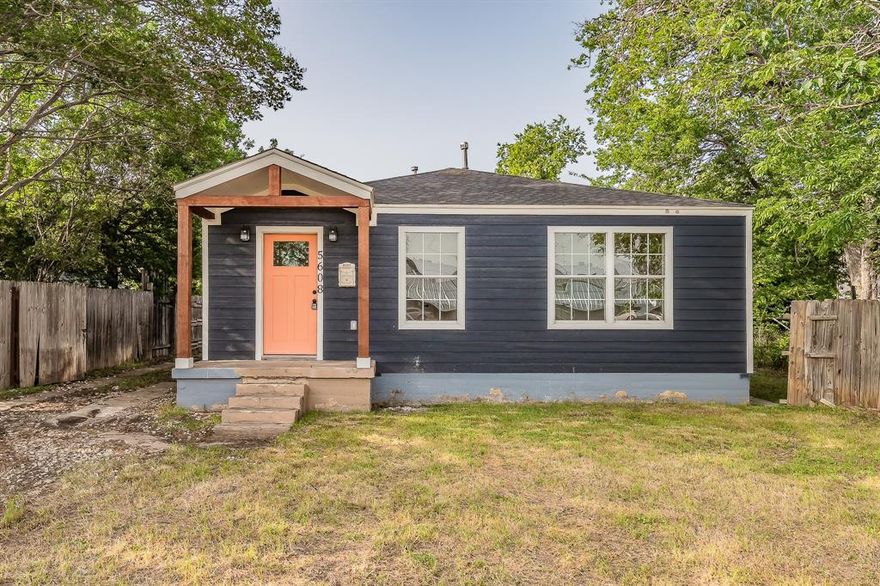 Welcome to 5608 Birchman Ave in Fort Worth’s desirable Ridglea area! This beautifully updated 3-bedroom, 2-bathroom home features an open layout, stylish LVP flooring throughout, and a kitchen with ample cabinet space and a large pantry. The split-bedroom design offers added privacy, with a spacious primary suite that includes dual sinks and a walk-in closet. Nearly everything in the home appears to be new, with just a few finishing touches needed to make it your own. Enjoy a nice-sized lot with a covered patio and a generous backyard, perfect for relaxing or entertaining. Conveniently located near major highways, shopping, dining, and just minutes from Fort Worth’s Cultural District, TCU, Botanic Garden, Zoo, and Dickies Arena.
Don’t miss this great opportunity in a sought-after neighborhood!