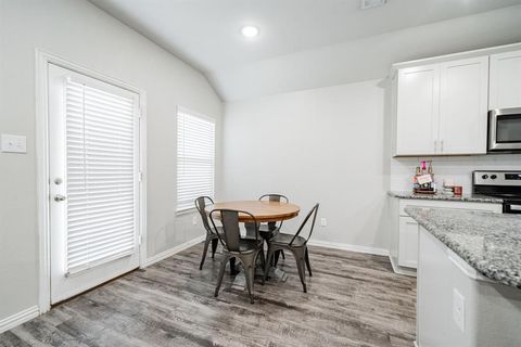 Tiny photo for 107 Willowbend Loop, Mabank, TX 75147 (MLS # 21086171)