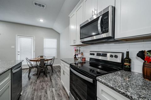 Tiny photo for 107 Willowbend Loop, Mabank, TX 75147 (MLS # 21086171)