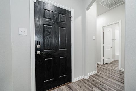 Tiny photo for 107 Willowbend Loop, Mabank, TX 75147 (MLS # 21086171)