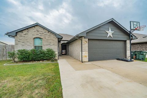 Tiny photo for 107 Willowbend Loop, Mabank, TX 75147 (MLS # 21086171)