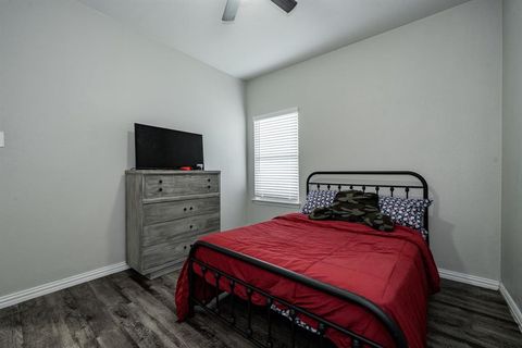 Tiny photo for 107 Willowbend Loop, Mabank, TX 75147 (MLS # 21086171)