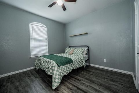 Tiny photo for 107 Willowbend Loop, Mabank, TX 75147 (MLS # 21086171)