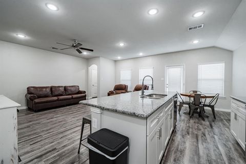 Tiny photo for 107 Willowbend Loop, Mabank, TX 75147 (MLS # 21086171)