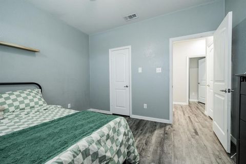 Tiny photo for 107 Willowbend Loop, Mabank, TX 75147 (MLS # 21086171)