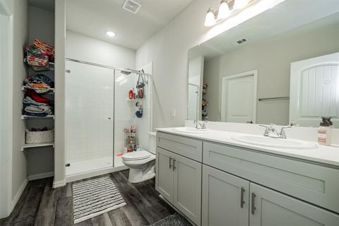 Tiny photo for 107 Willowbend Loop, Mabank, TX 75147 (MLS # 21086171)