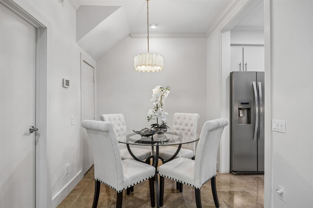 Travis Twnhms 4242 - Residential