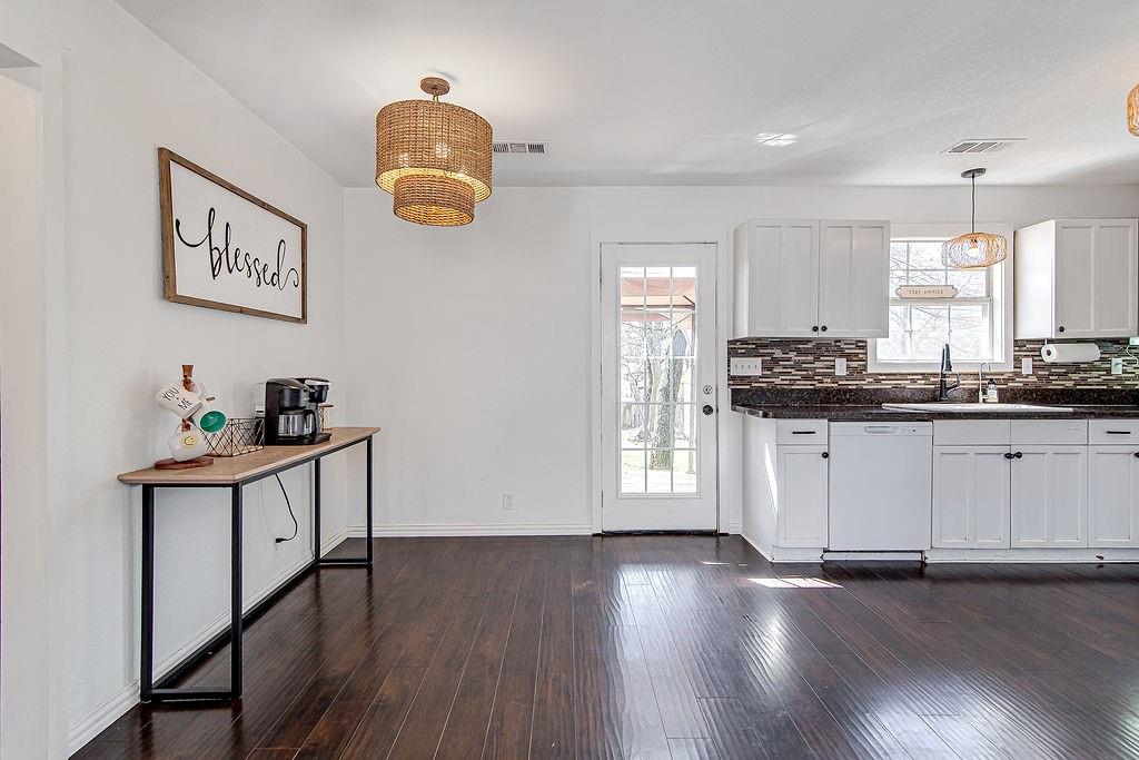 Caddo Peak Estate - Residential