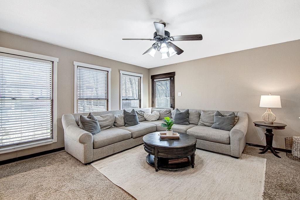 Caddo Peak Estate - Residential