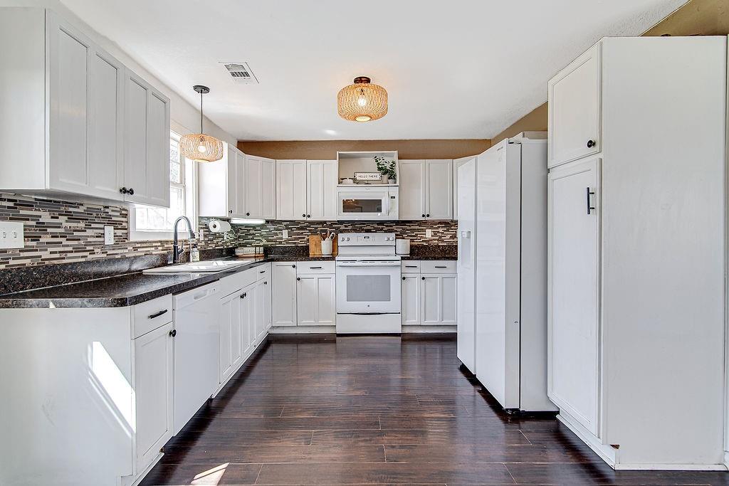 Caddo Peak Estate - Residential