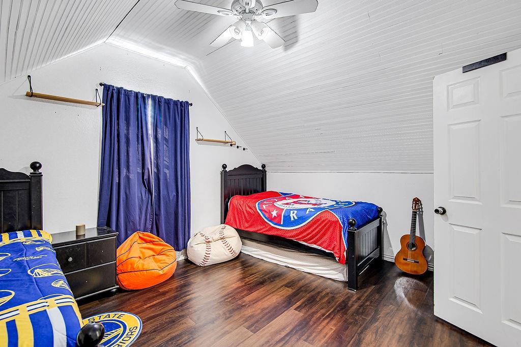 Caddo Peak Estate - Residential