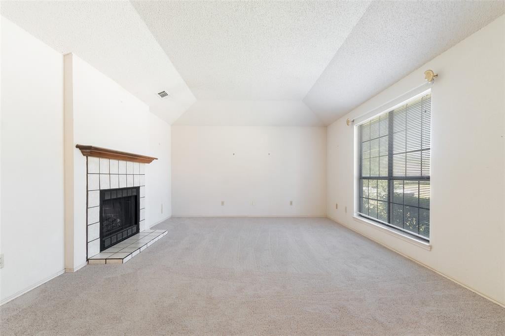 1002 Courtney Drive
