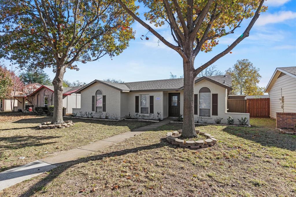 900 Wandering Way Drive