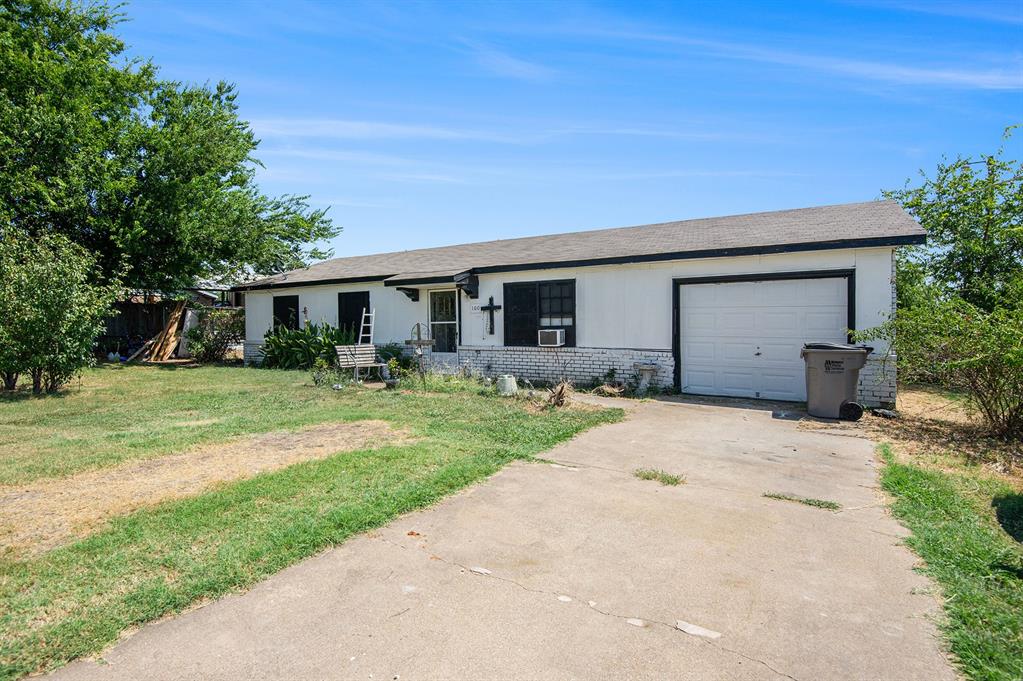 100 W Barry Street