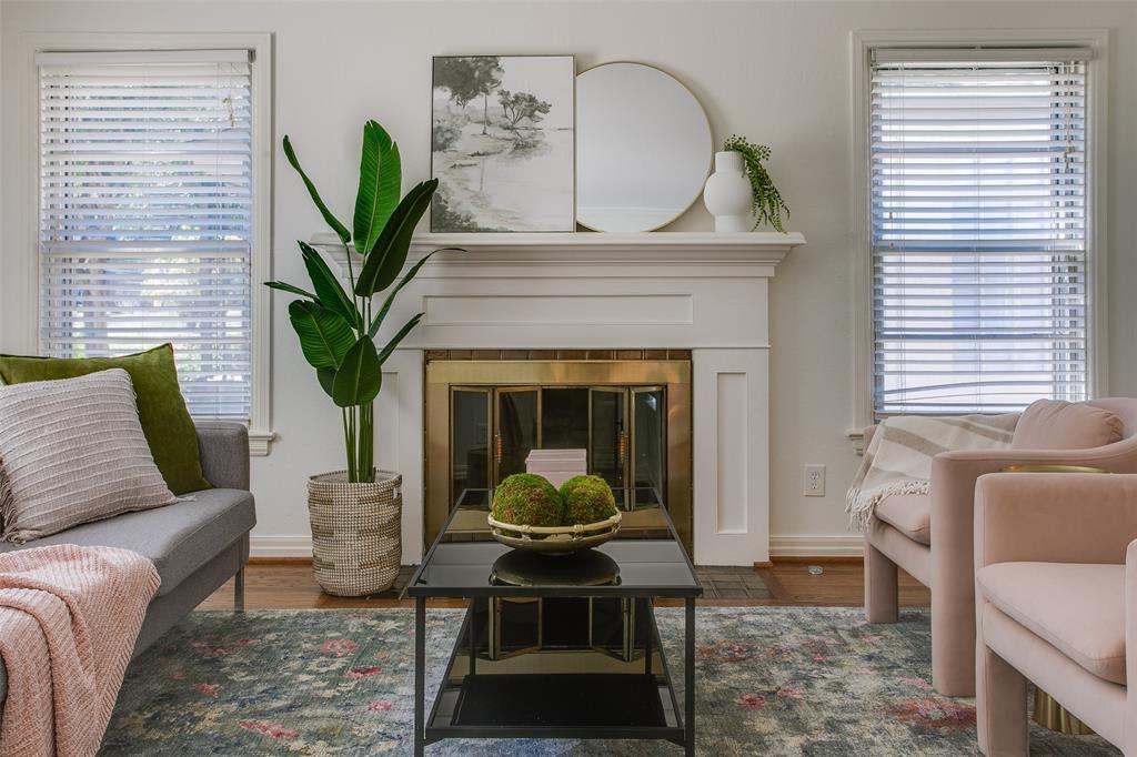 2523 W 10th Street
