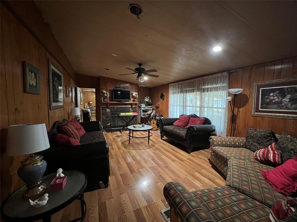 3404 County Road 1056