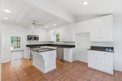 Tiny photo for 4224 Pershing Avenue, Fort Worth, TX 76107 (MLS # 21101021)