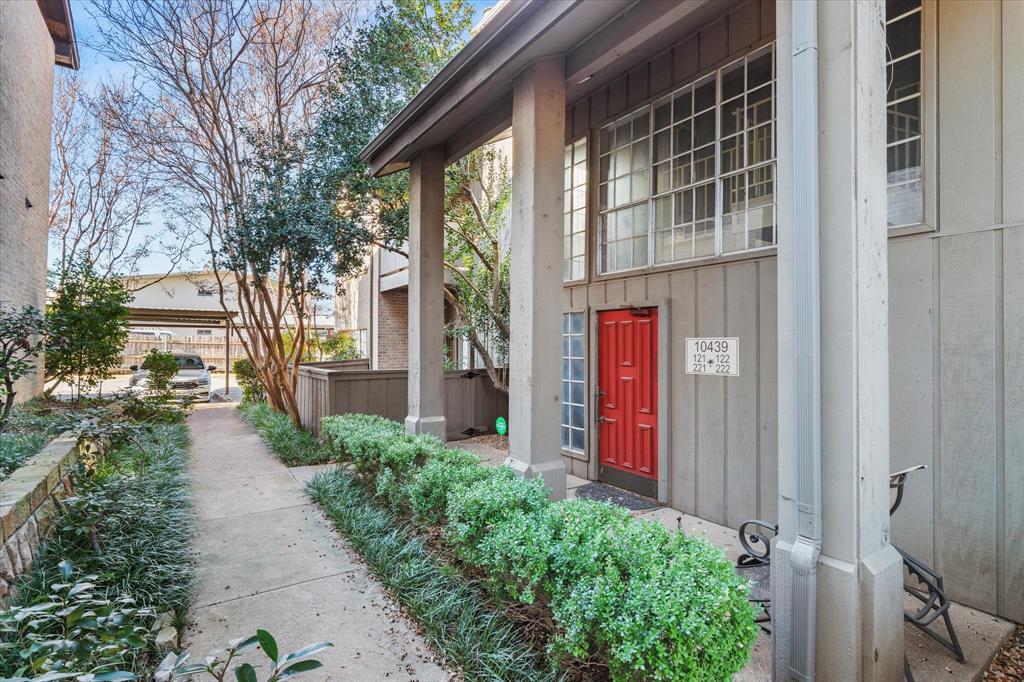 High Hollows Condo - Residential