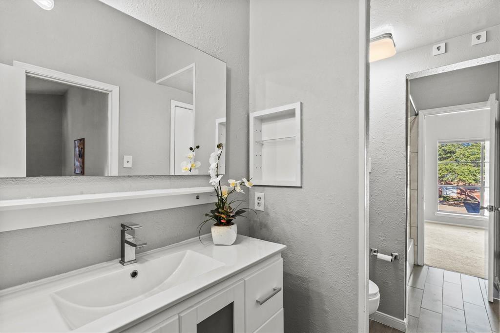 High Hollows Condo - Residential