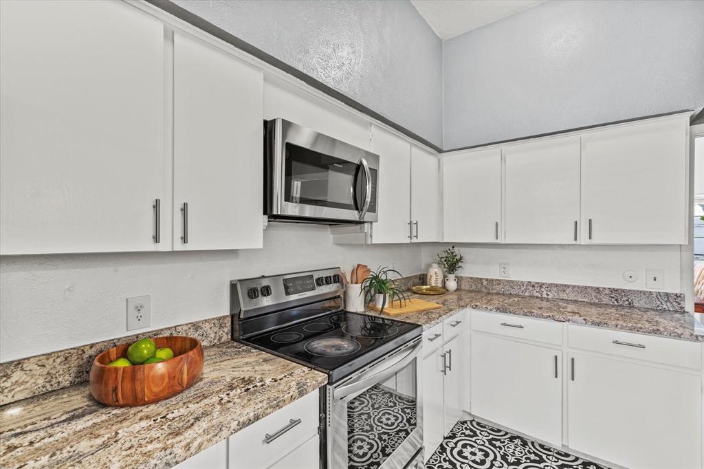 High Hollows Condo - Residential