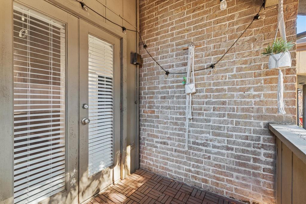 High Hollows Condo - Residential