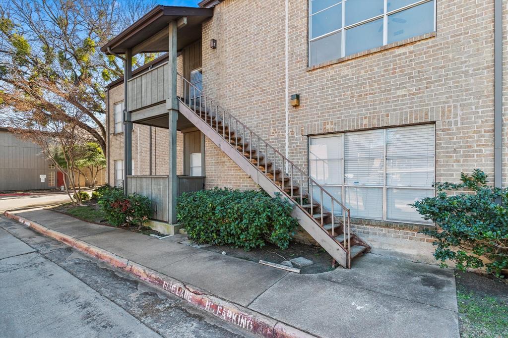 High Hollows Condo - Residential