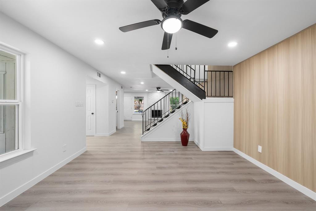 2104 Fleur De Lis Court