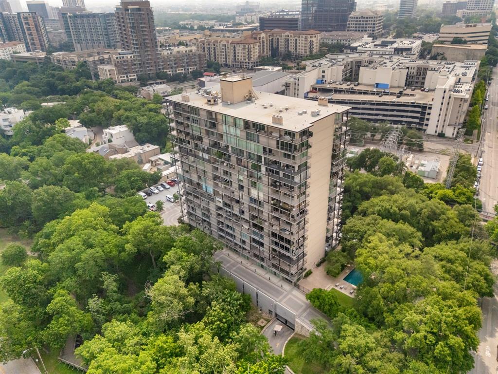 Park Towers Condominiums - Residential