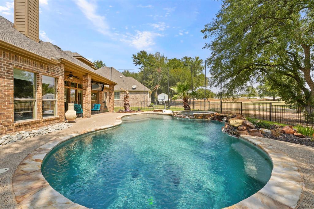 Resort On Eagle Mountain Lake - Residential