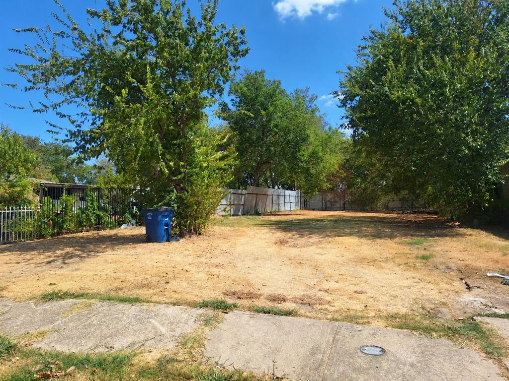 4122 Vineyard Drive