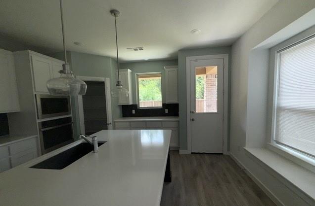 2127 Hobby Drive