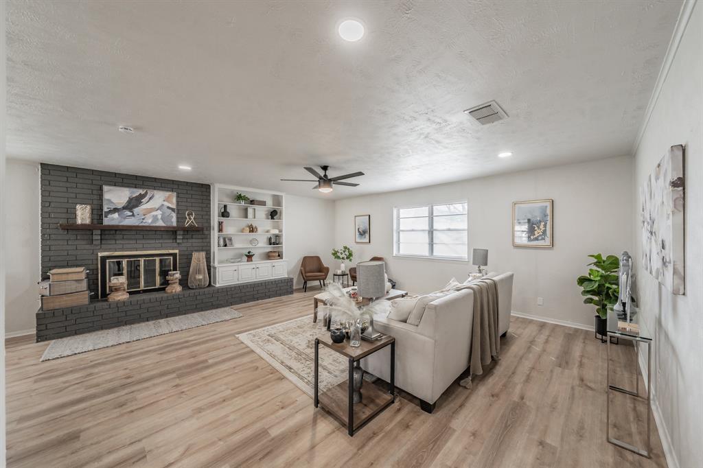 Decordova Bend Estate - Residential