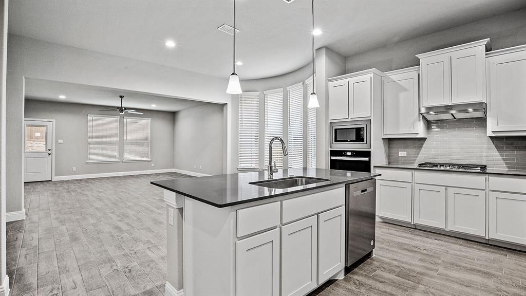 2516 GOLDFINCH Drive