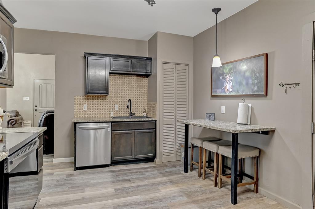 Mirabeau B Lamar Surv Abs #704 - Farm