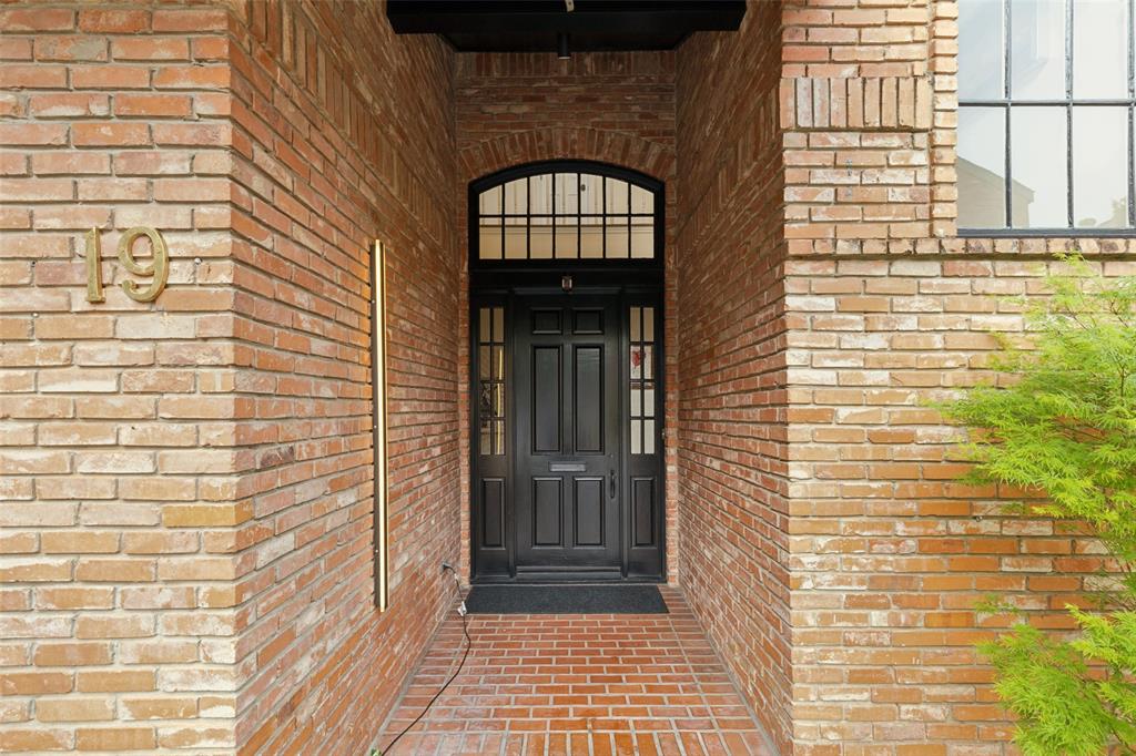 19 Turtle Creek Bend