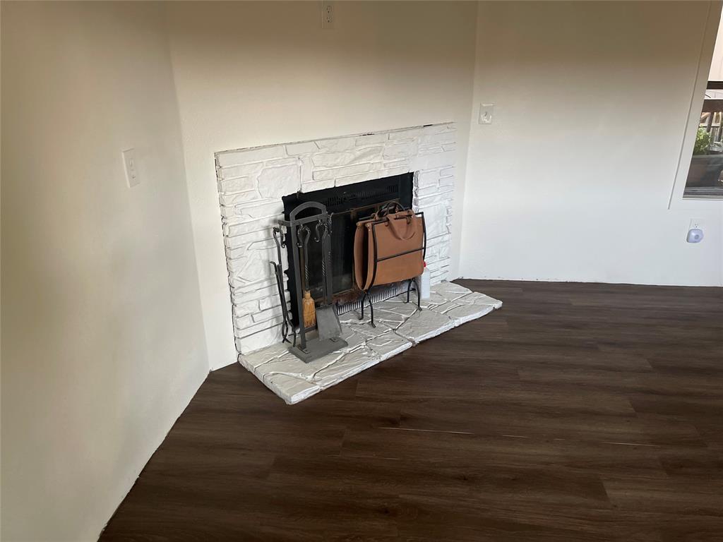 2120 S Burleson Boulevard 94