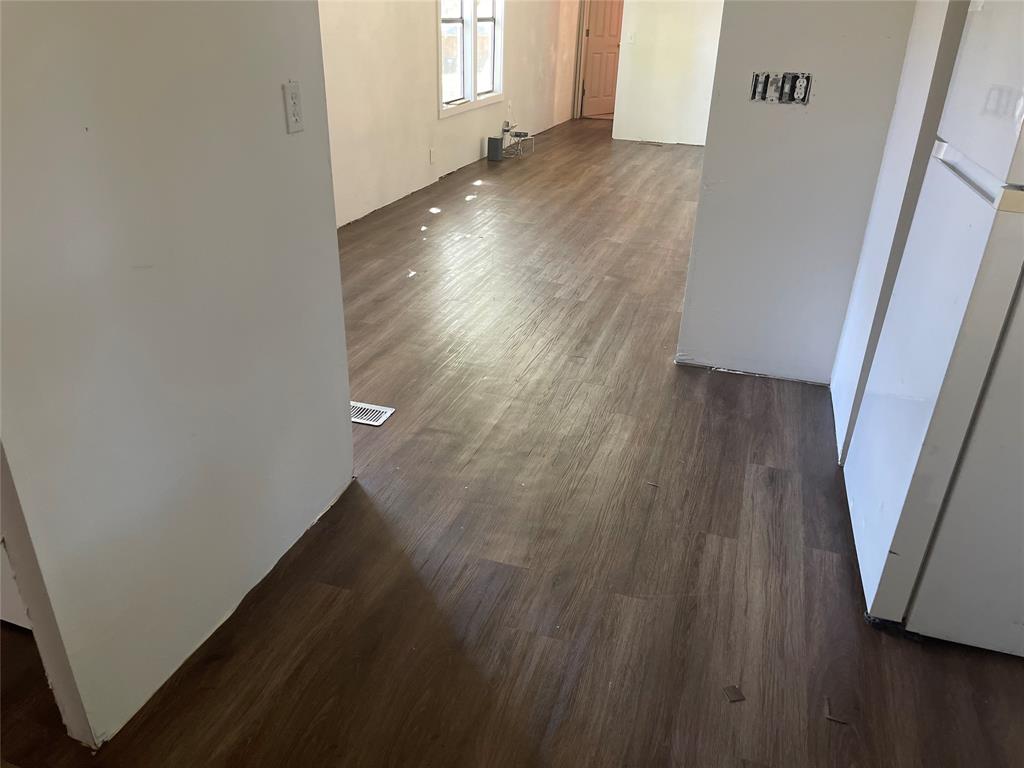 2120 S Burleson Boulevard 94