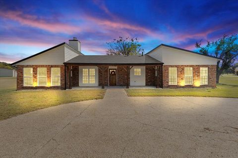 1492 Van Zandt County Road 3502 Wills Point TX 75169